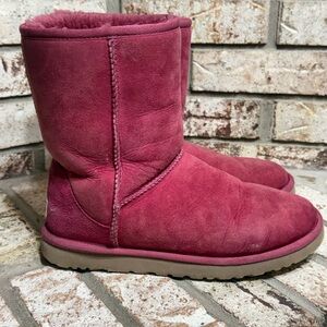 UGG Classic Short II Boots in Crimson Suede Size 8